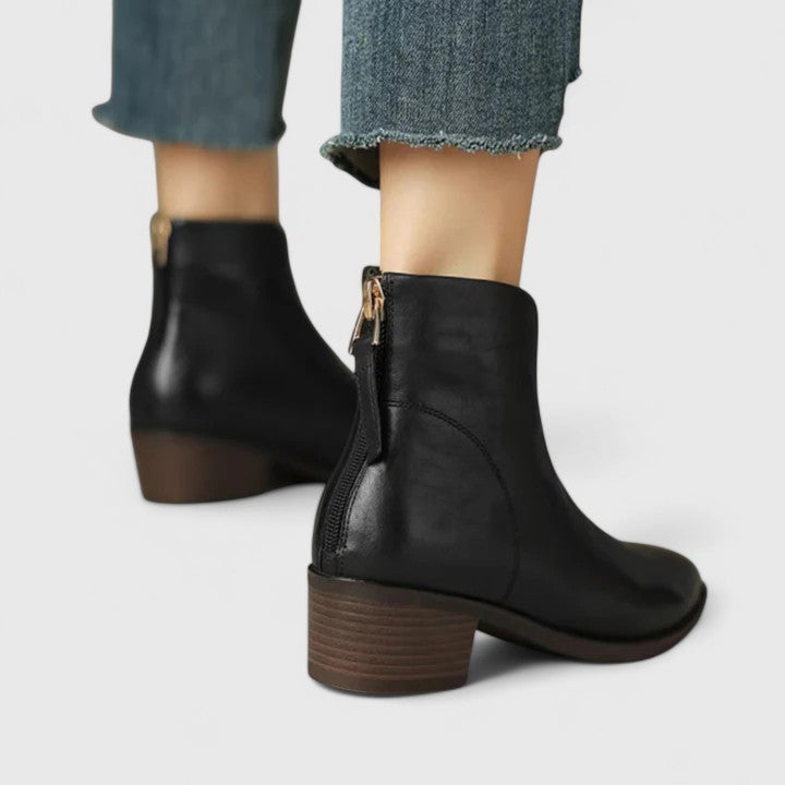 Bathildis – Elegante Stiefeletten von Amora Bern, Ansicht 3