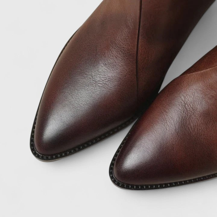 Bathildis – Elegante Stiefeletten von Amora Bern, Ansicht 8