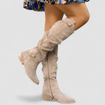 Alberada – Kniehohe Reitstiefel mit gerafftem Schaft von Amora Bern