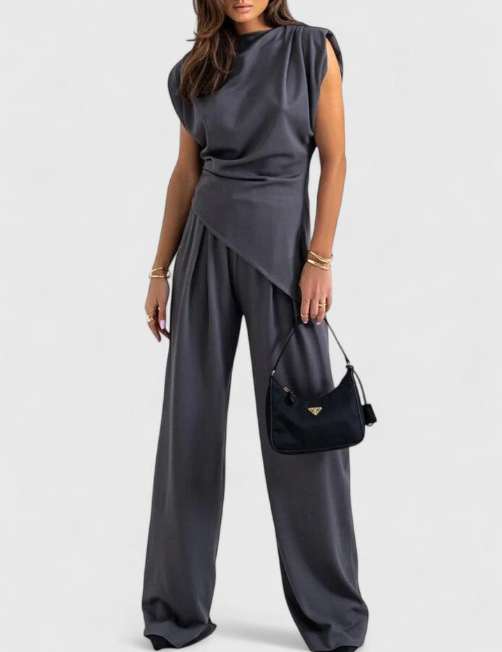 Sharon Elegantes Set, Seitenansicht