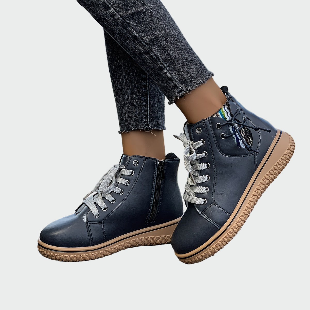 Regintrud – Knöchelhohe orthopädische Lederstiefeletten von Amora Bern