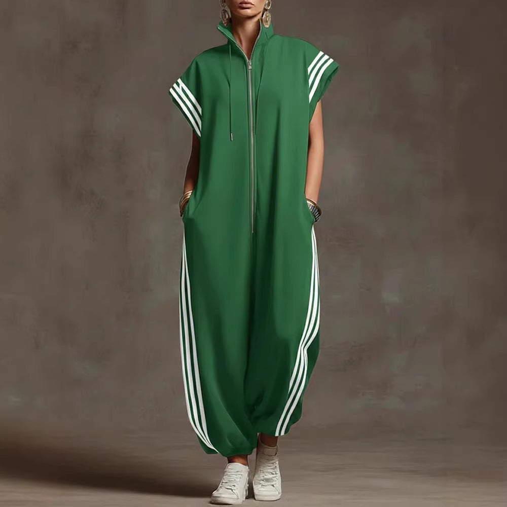 Elvara™ Gestreifter Jumpsuit in Kontrastfarben mit Stehkragen und Reissverschluss, Vorderansicht