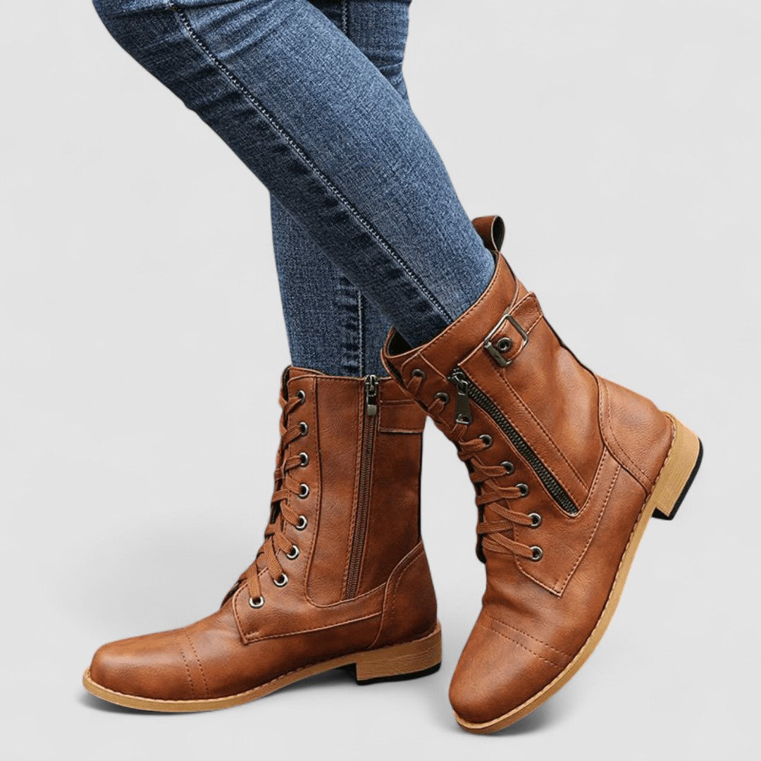 Hrotsvitha – Western-Stiefel mit Schnallen von Amora Bern