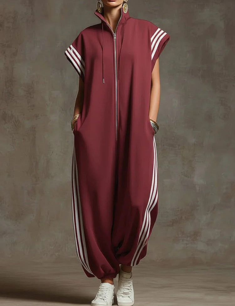 Elvara™ Gestreifter Jumpsuit in Kontrastfarben mit Stehkragen und Reissverschluss, Nahaufnahme