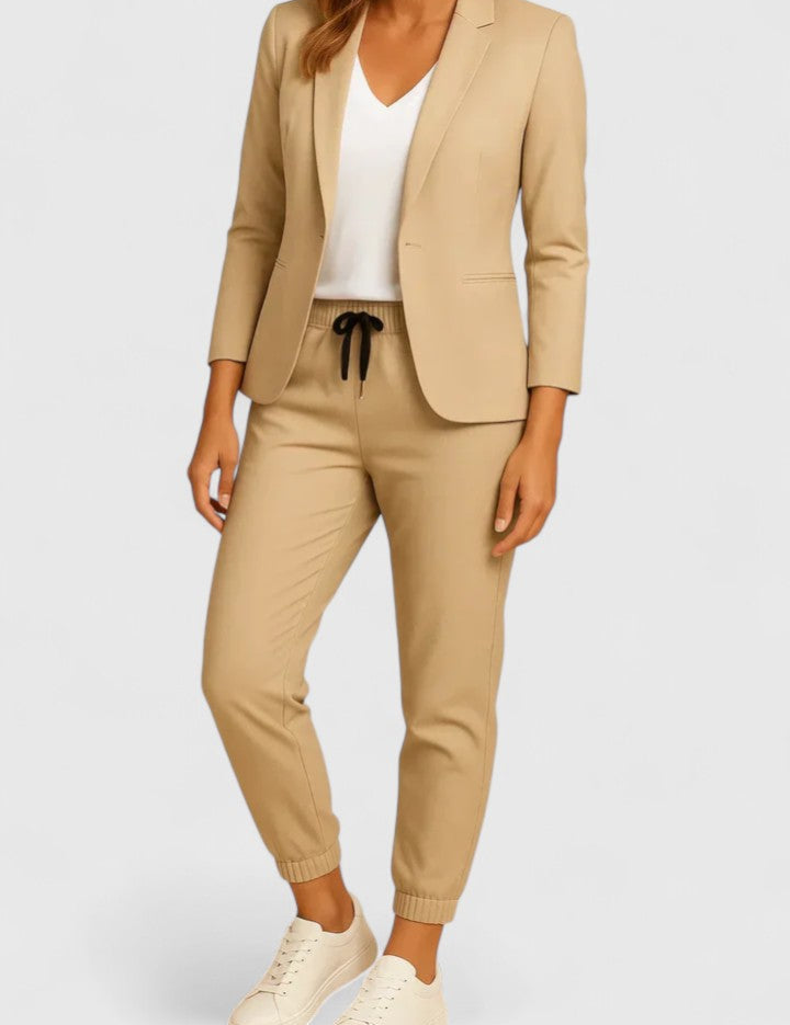 Trisha Elegantes Set, Vorderansicht