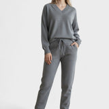 Ehrengard – V-Ausschnitt-Strickpullover & Hose Set von Amora Bern, Ansicht 3