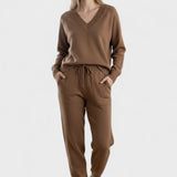 Ehrengard – V-Ausschnitt-Strickpullover & Hose Set von Amora Bern, Ansicht 7