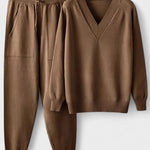 Ehrengard – V-Ausschnitt-Strickpullover & Hose Set von Amora Bern, Ansicht 8