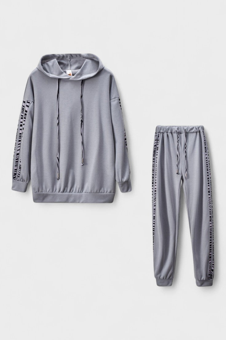 Adelmut – Kapuzenpullover & Jogginghose Set von Amora Bern, Ansicht 8