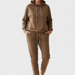 Adelmut – Kapuzenpullover & Jogginghose Set von Amora Bern