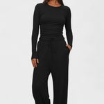 Arnhild – Langarmshirt & weite Hose Set von Amora Bern, Ansicht 2