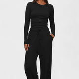 Arnhild – Langarmshirt & weite Hose Set von Amora Bern, Ansicht 2