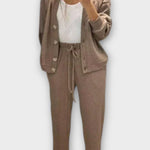 Odalinde – Strickjacke mit Knöpfen & Hose Set von Amora Bern, Ansicht 5