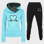 Burgunde – Hoodie mit Herzmotiv & Jogginghose Set von Amora Bern, Ansicht 4