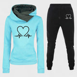 Burgunde – Hoodie mit Herzmotiv & Jogginghose Set von Amora Bern, Ansicht 4