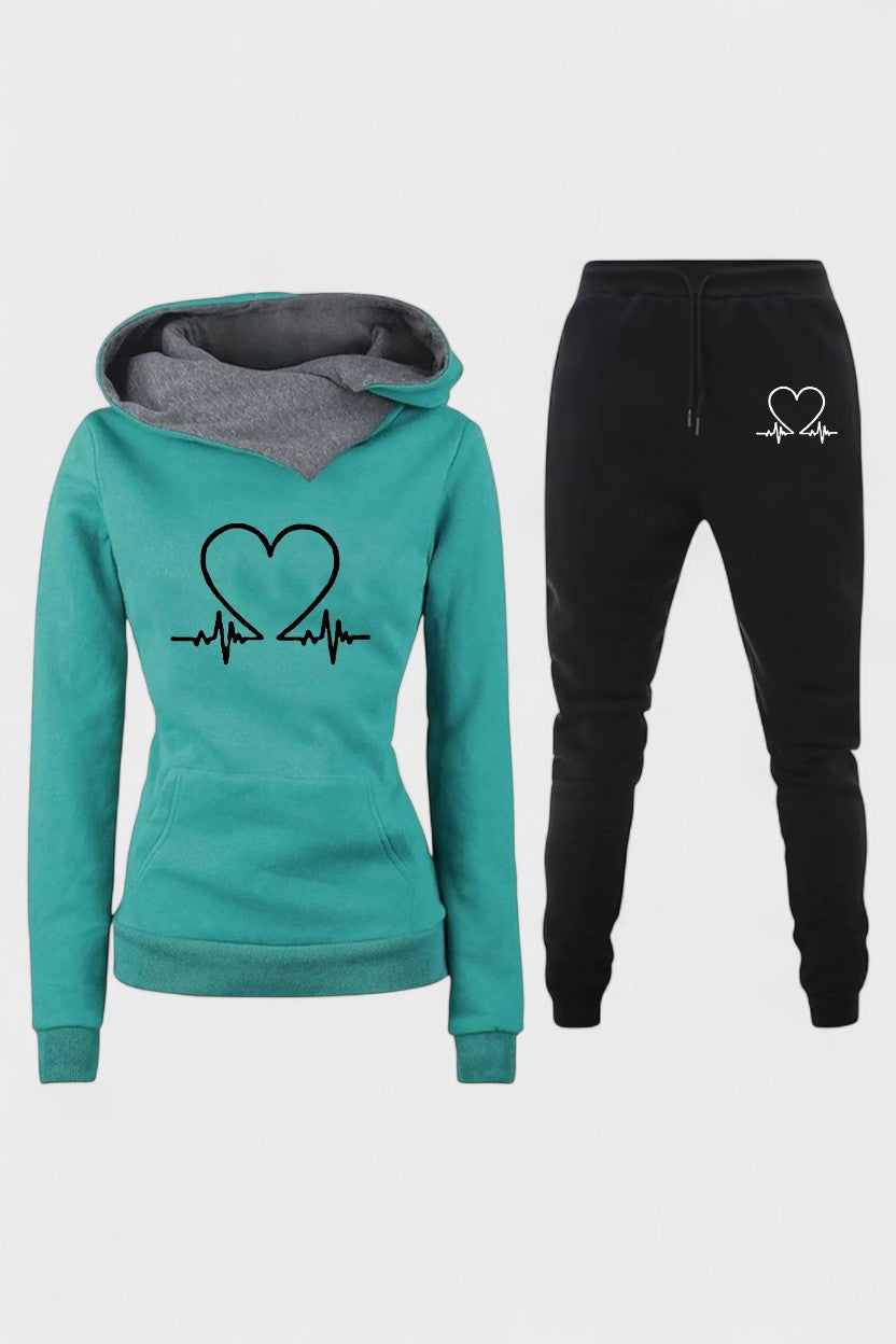 Burgunde – Hoodie mit Herzmotiv & Jogginghose Set von Amora Bern, Ansicht 7
