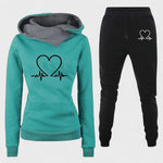 Burgunde – Hoodie mit Herzmotiv & Jogginghose Set von Amora Bern, Ansicht 7