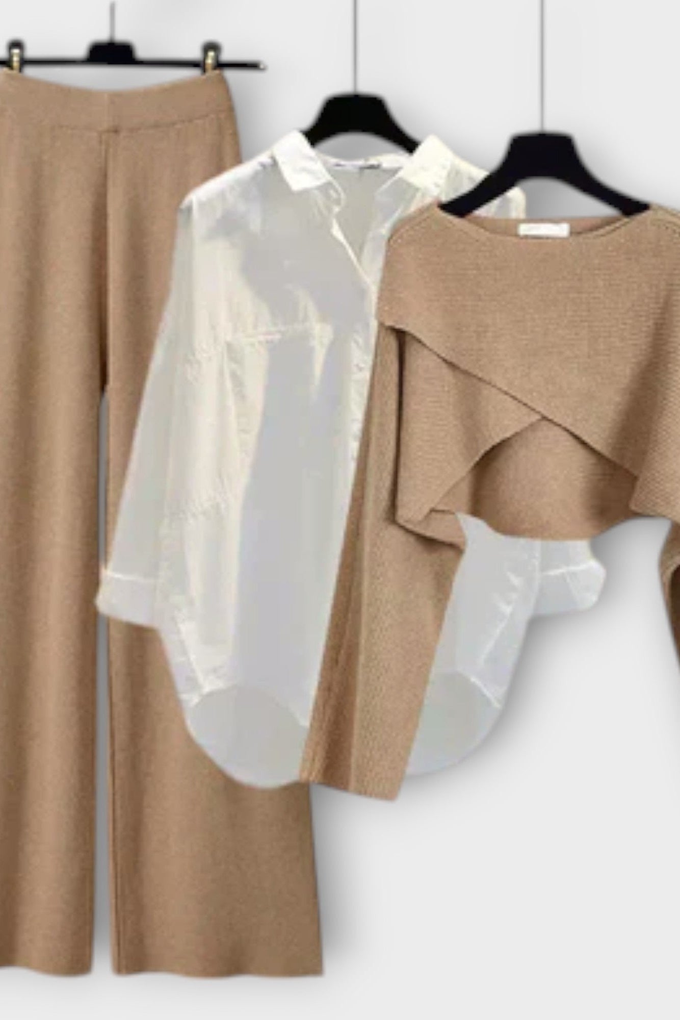 Norhild – Dreiteiliges Hemd-, Stricktop- & Hosen-Set von Amora Bern, Ansicht 7
