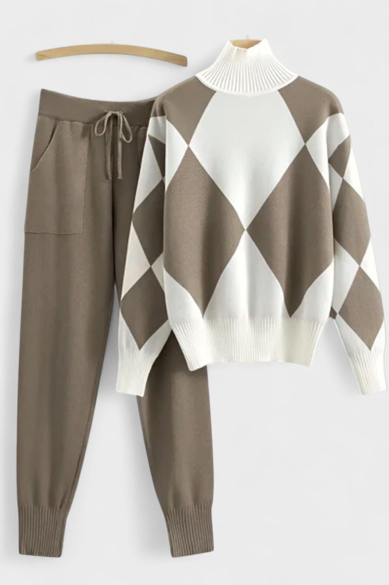 Hartlinde – Argyle-Strickpullover & Hose Set von Amora Bern