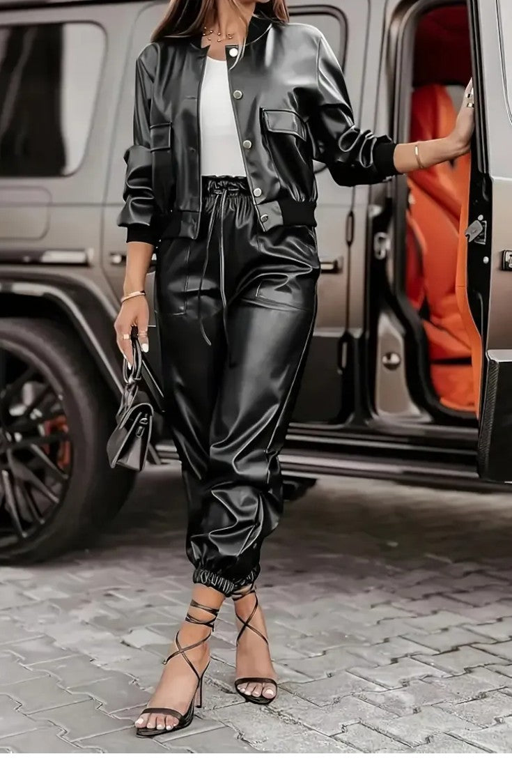 Alruna – Kunstlederjacke & Hose Set von Amora Bern, Ansicht 6
