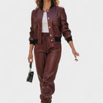 Alruna – Kunstlederjacke & Hose Set von Amora Bern
