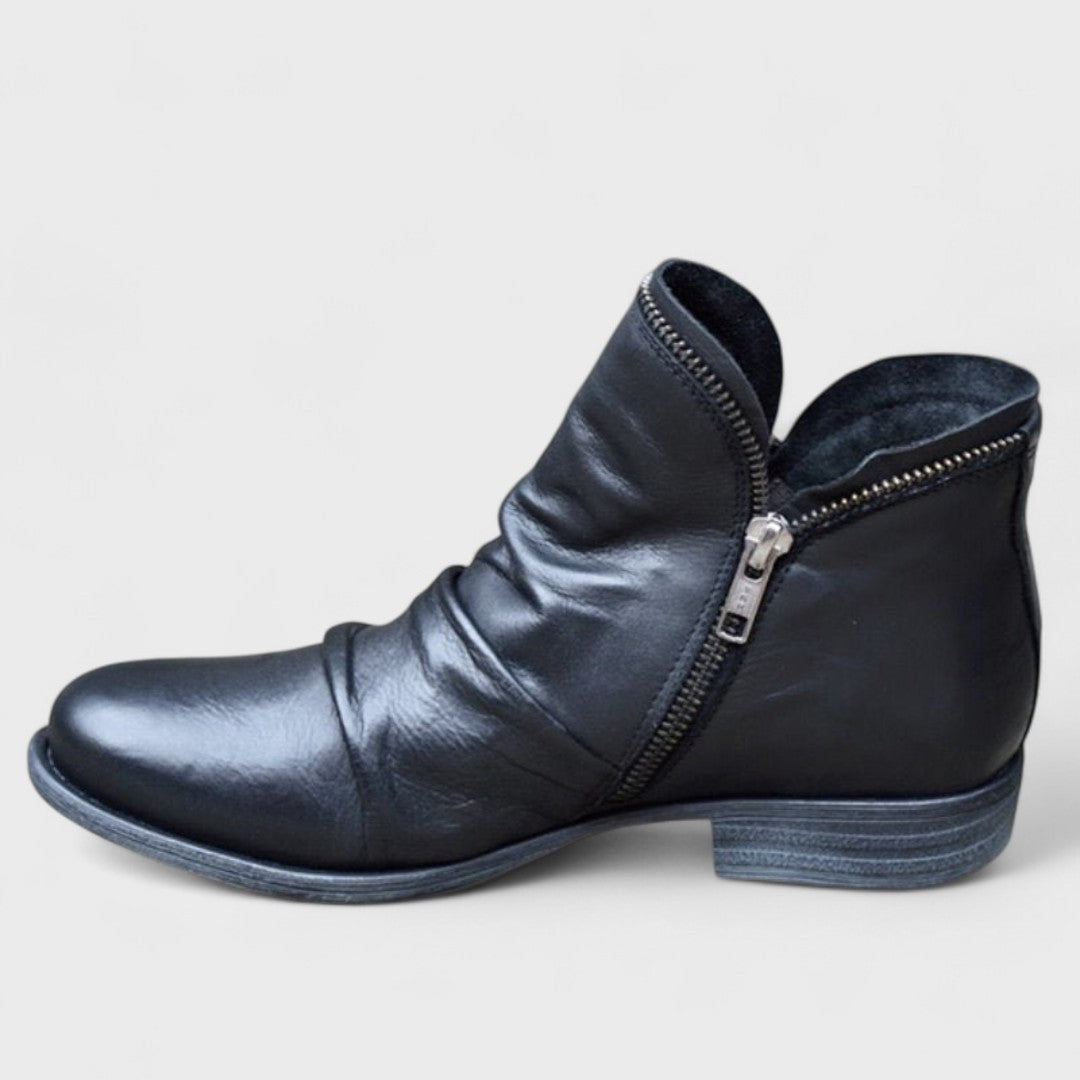 Waldrada – Elegante orthopädische Stiefeletten mit Gelsohle von Amora Bern, Ansicht 2