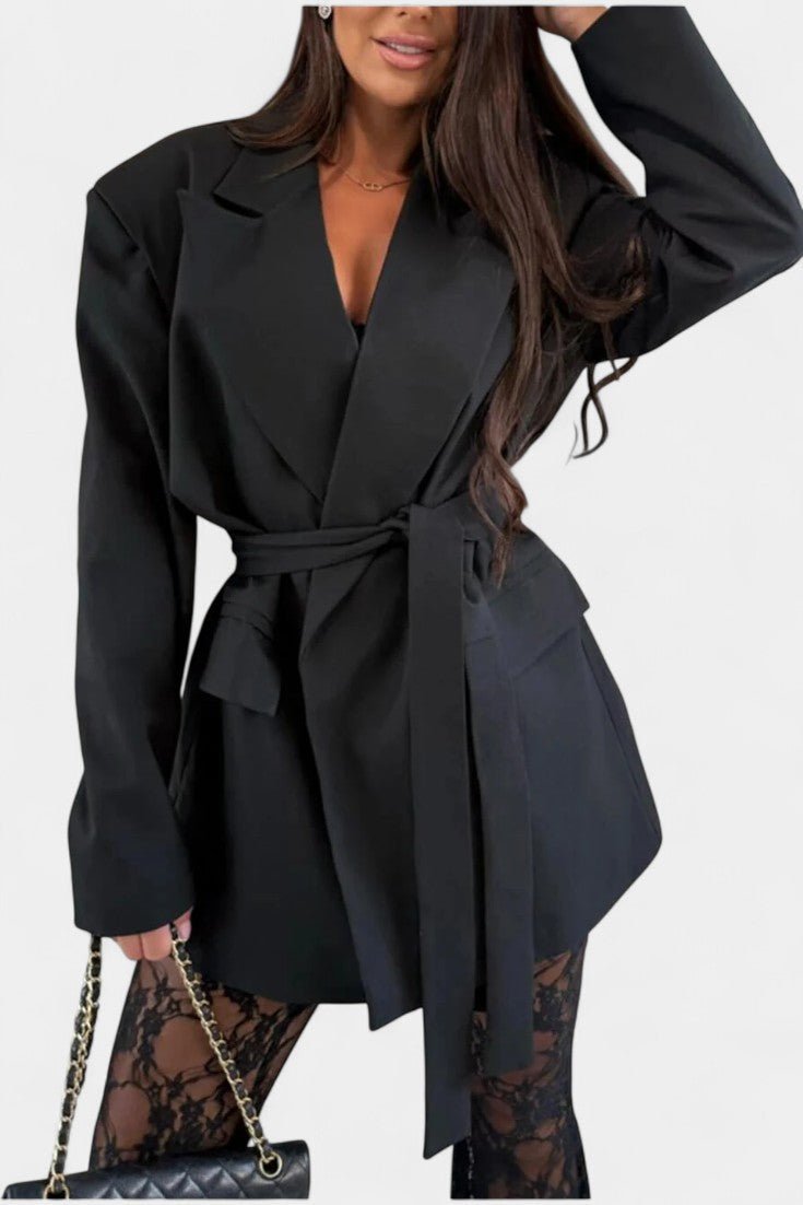 Eilhild – Blazer & Spitzenhose Set von Amora Bern, Ansicht 2