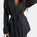 Eilhild – Blazer & Spitzenhose Set von Amora Bern, Ansicht 2