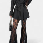 Eilhild – Blazer & Spitzenhose Set von Amora Bern