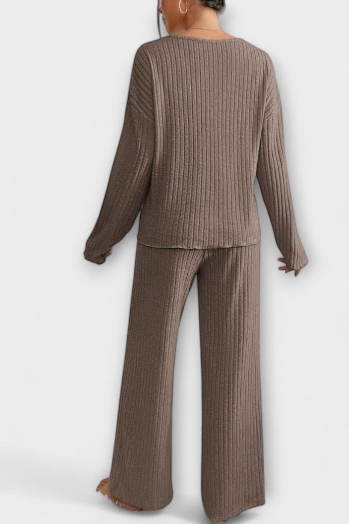 Oswinde – Gerippter Strickpullover & weite Hose Set von Amora Bern, Ansicht 2