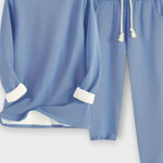 Hiltraud – Langarm-Oberteil mit Kontrastbesatz & Hose Set von Amora Bern, Ansicht 2