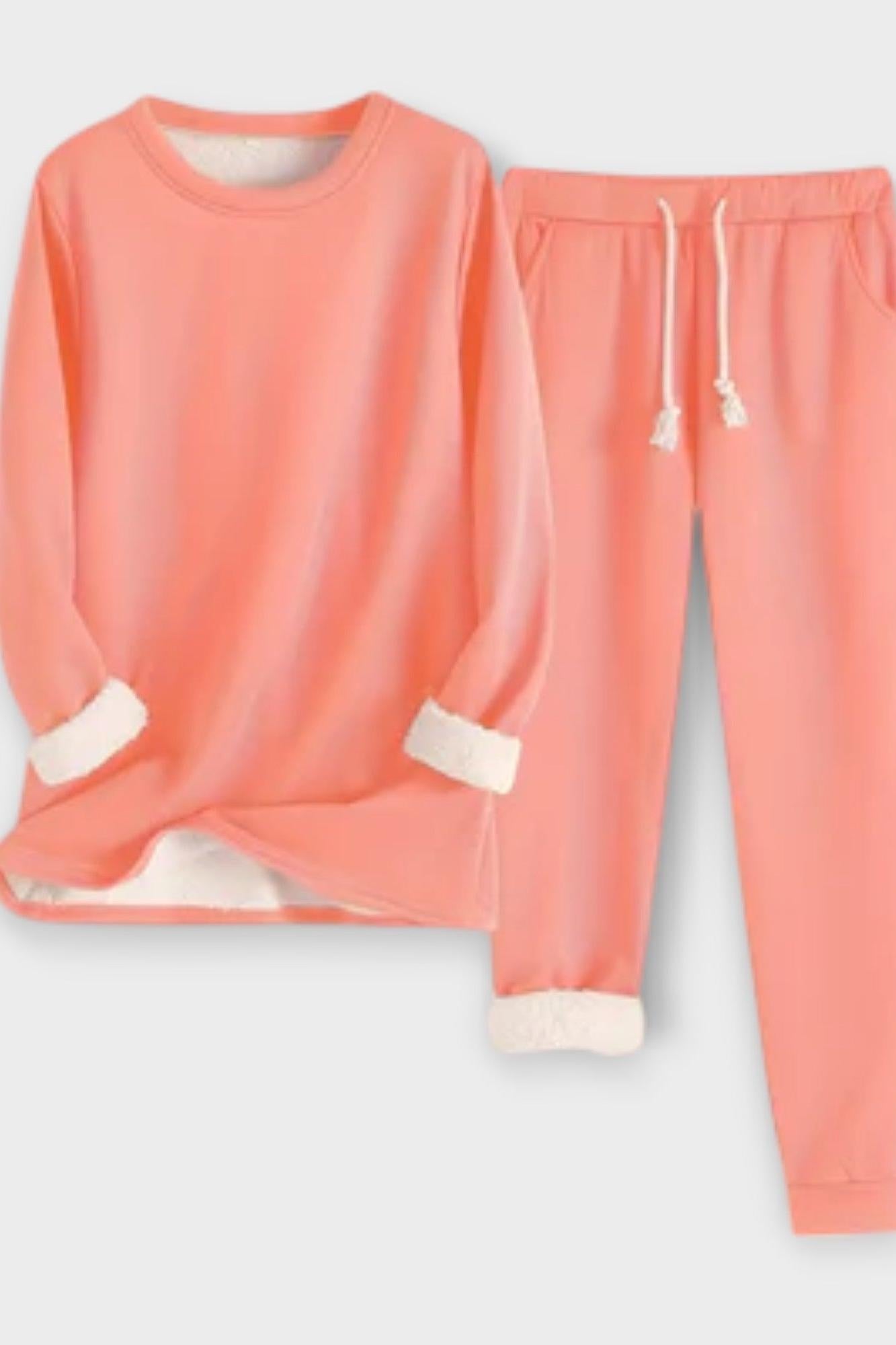 Hiltraud – Langarm-Oberteil mit Kontrastbesatz & Hose Set von Amora Bern, Ansicht 3