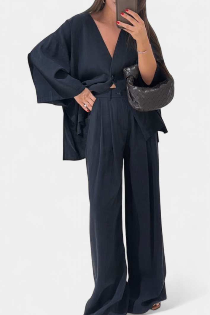 Volkhild – Lockeres Wickeloberteil & weite Hose Set von Amora Bern, Ansicht 11
