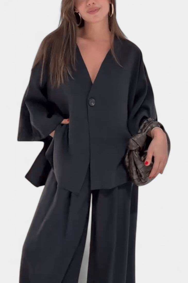 Volkhild – Lockeres Wickeloberteil & weite Hose Set von Amora Bern, Ansicht 14