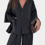 Volkhild – Lockeres Wickeloberteil & weite Hose Set von Amora Bern, Ansicht 14