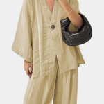 Volkhild – Lockeres Wickeloberteil & weite Hose Set von Amora Bern, Ansicht 15
