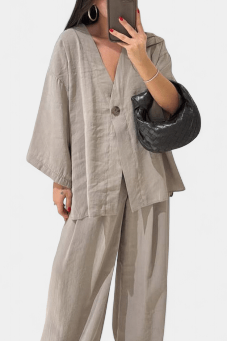 Volkhild – Lockeres Wickeloberteil & weite Hose Set von Amora Bern, Ansicht 5