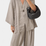 Volkhild – Lockeres Wickeloberteil & weite Hose Set von Amora Bern, Ansicht 5