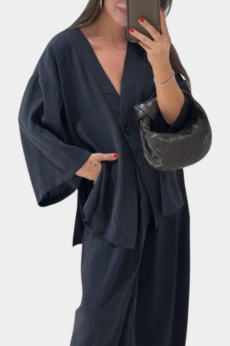 Volkhild – Lockeres Wickeloberteil & weite Hose Set von Amora Bern, Ansicht 6