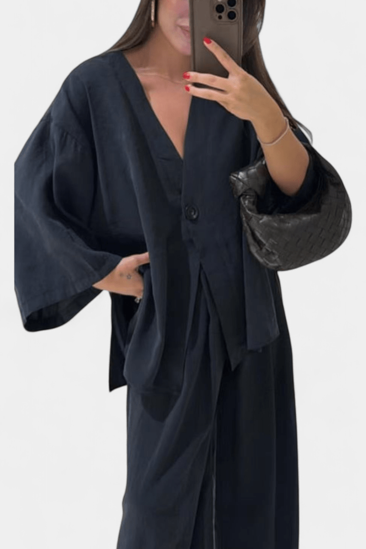 Volkhild – Lockeres Wickeloberteil & weite Hose Set von Amora Bern, Ansicht 7