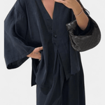 Volkhild – Lockeres Wickeloberteil & weite Hose Set von Amora Bern, Ansicht 7