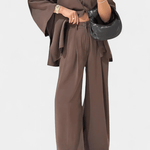 Volkhild – Lockeres Wickeloberteil & weite Hose Set von Amora Bern, Ansicht 9