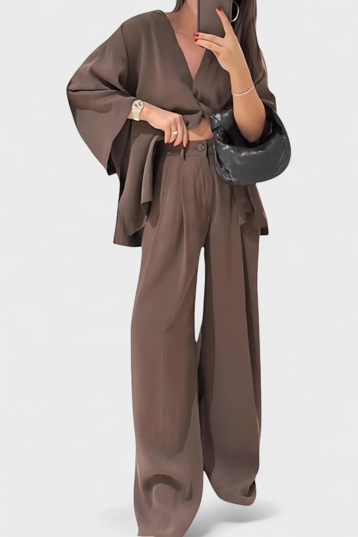 Volkhild – Lockeres Wickeloberteil & weite Hose Set von Amora Bern