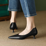 Jutta – Spitze Pumps mit niedrigem Absatz von Amora Bern, Ansicht 9