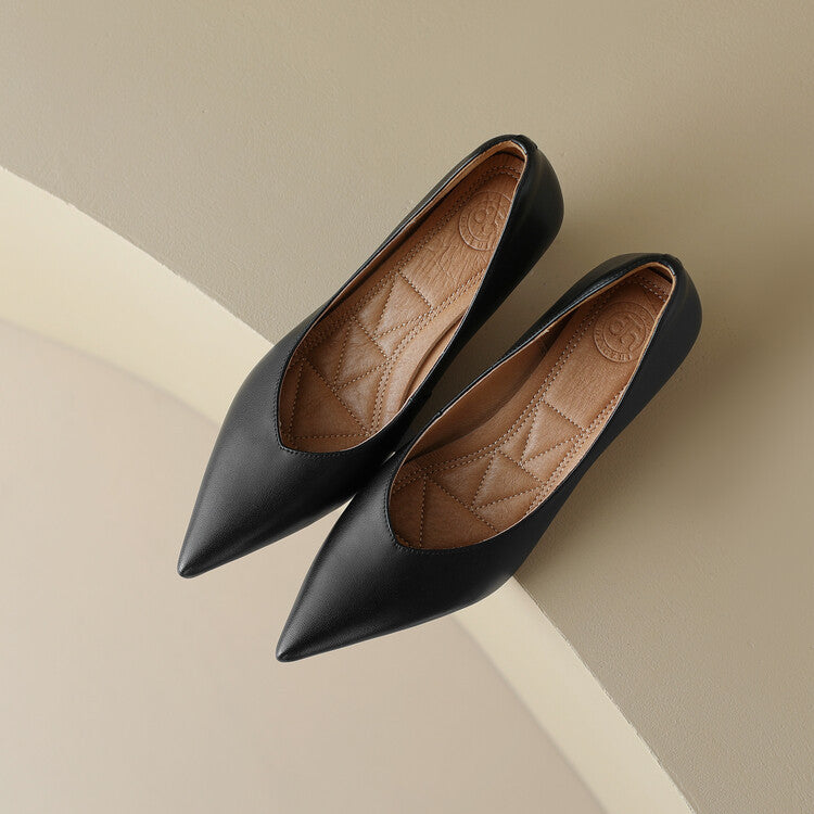 Jutta – Spitze Pumps mit niedrigem Absatz von Amora Bern, Ansicht 12