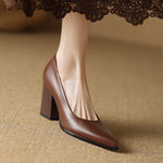 Liselotte – Spitze Pumps mit breitem Blockabsatz von Amora Bern, Ansicht 4
