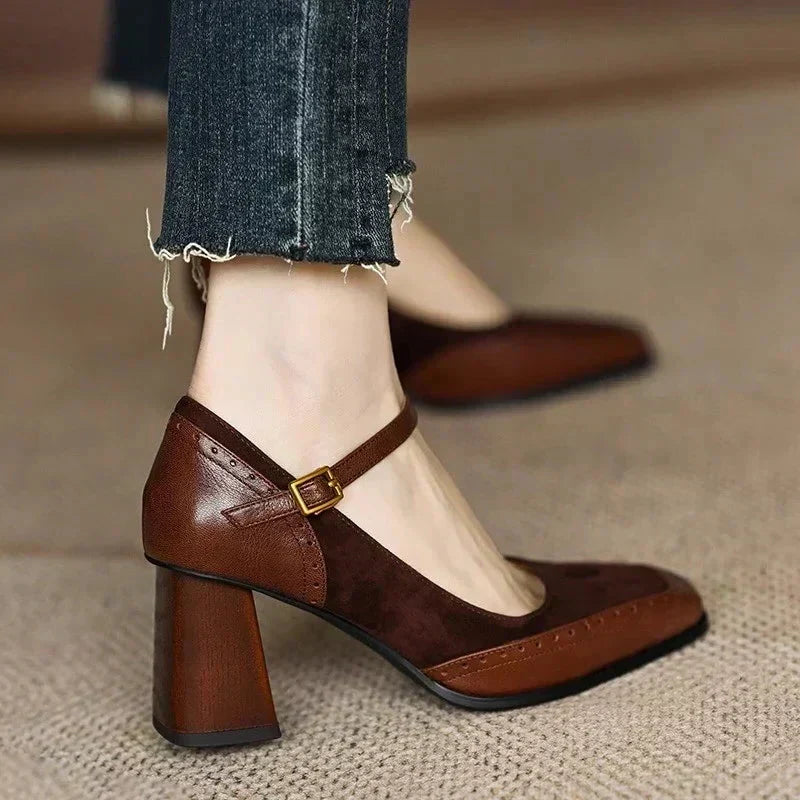 Charlotte – Klassische Pumps von Amora Bern