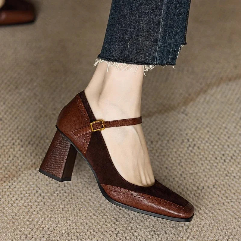 Charlotte – Klassische Pumps von Amora Bern, Ansicht 2