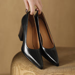 Liselotte – Spitze Pumps mit breitem Blockabsatz von Amora Bern, Ansicht 12
