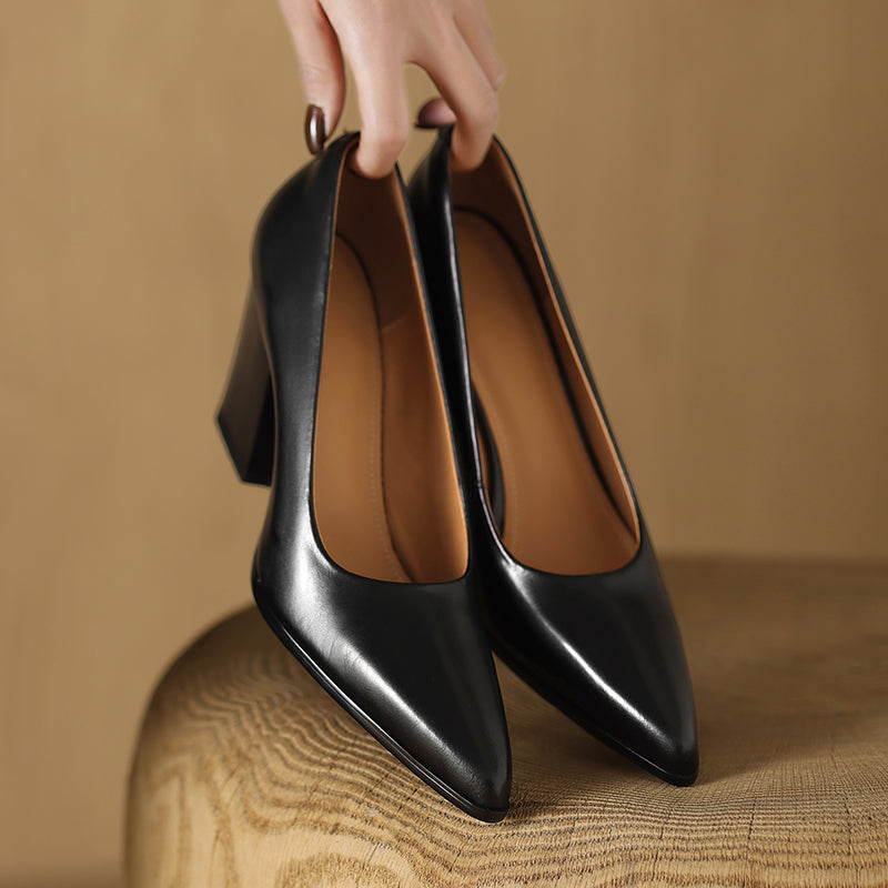 Liselotte – Spitze Pumps mit breitem Blockabsatz von Amora Bern, Ansicht 12